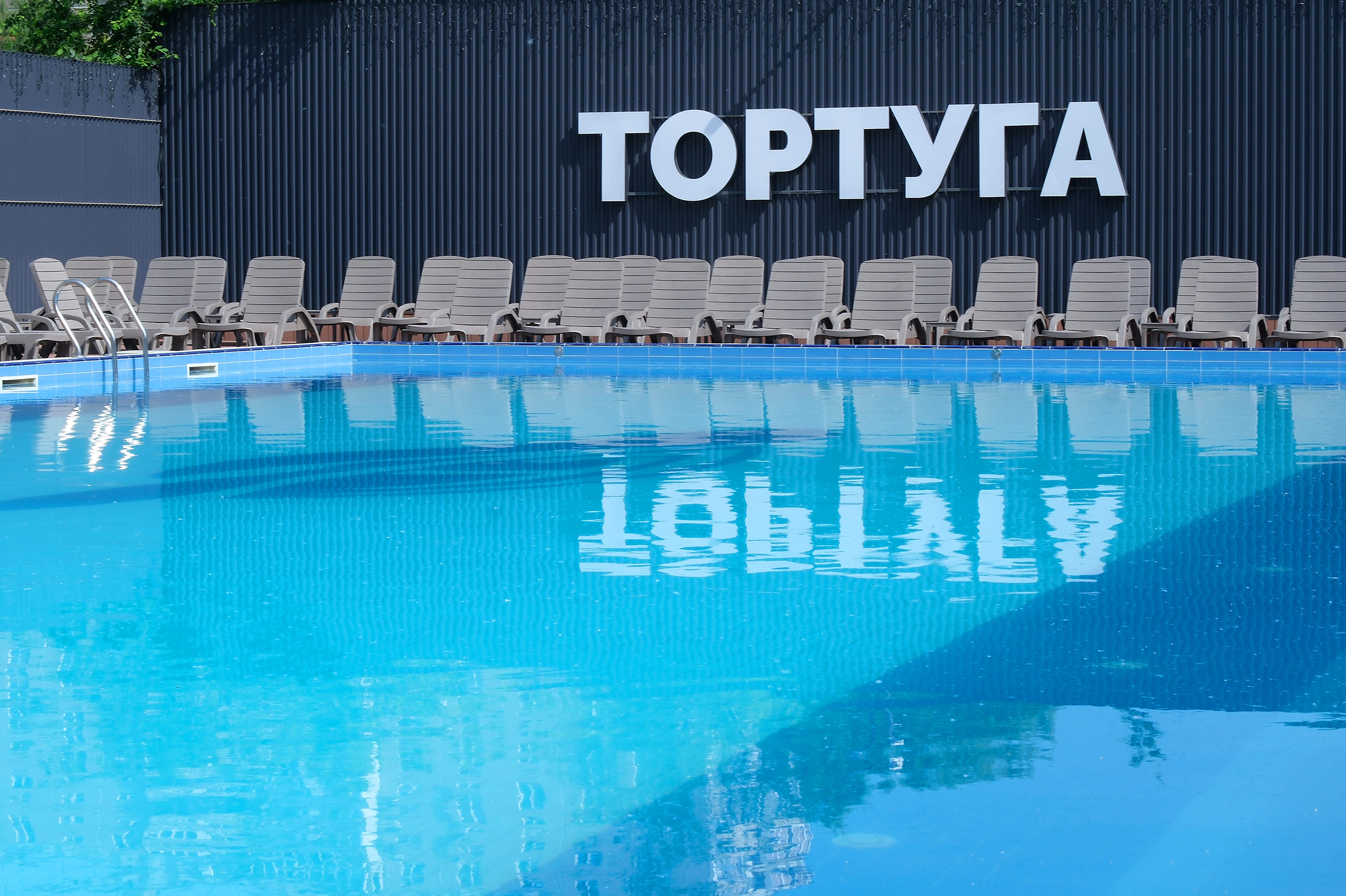 Открытый термальный бассейн весной: как это работает и почему безопасно даже для малышей