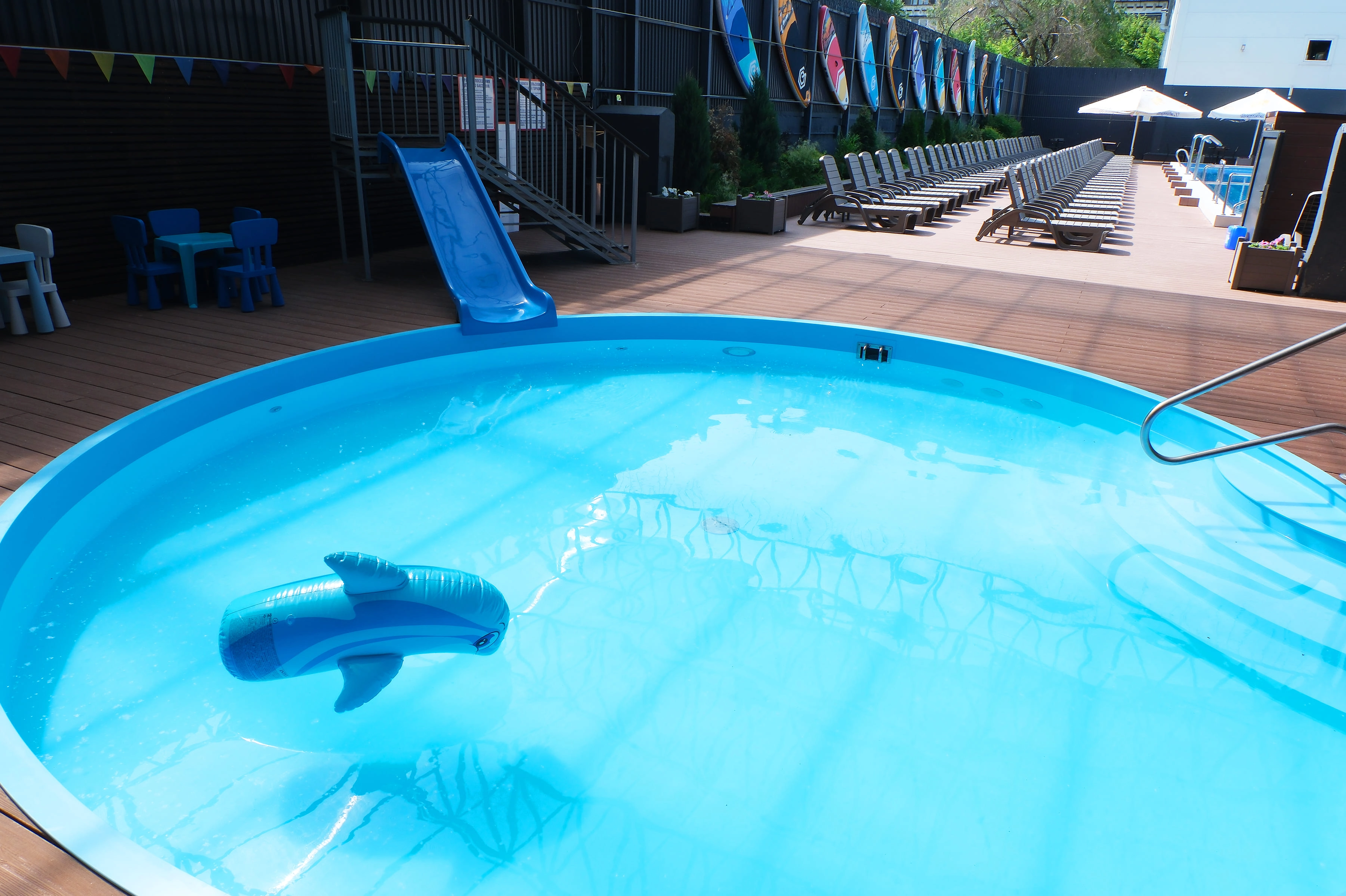 Открытый термальный бассейн весной: как это работает и почему безопасно даже для малышей